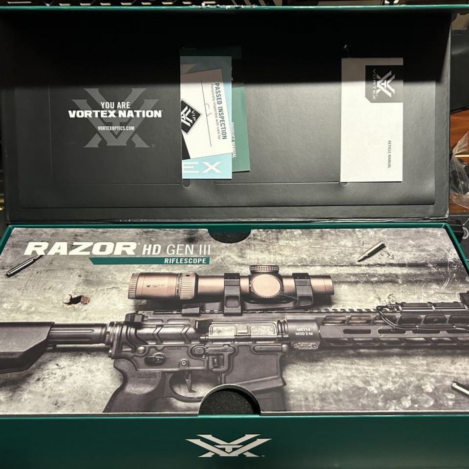 Image 3 - Vortex Razor Gen III 1-10 FFP