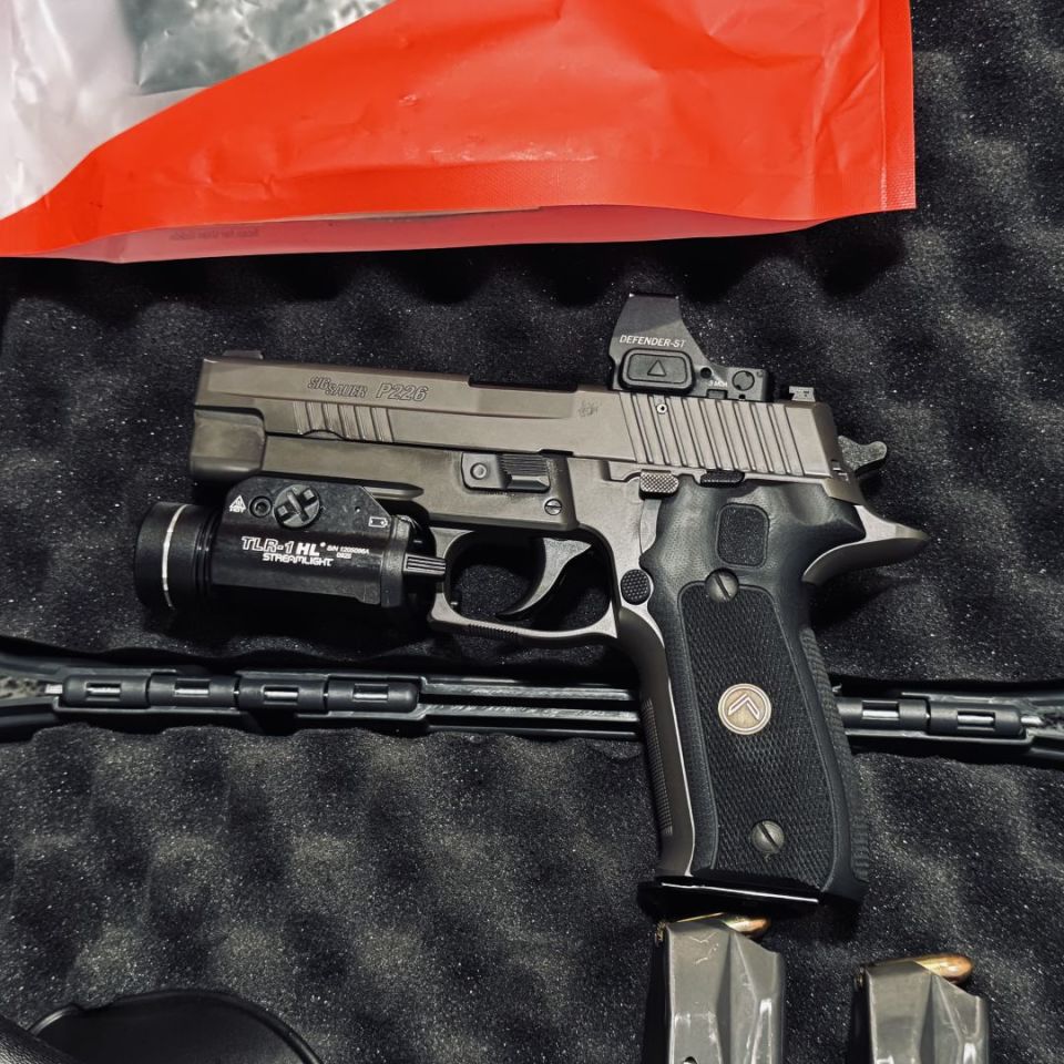 Image 2 - Sig p226 legion DA/SA