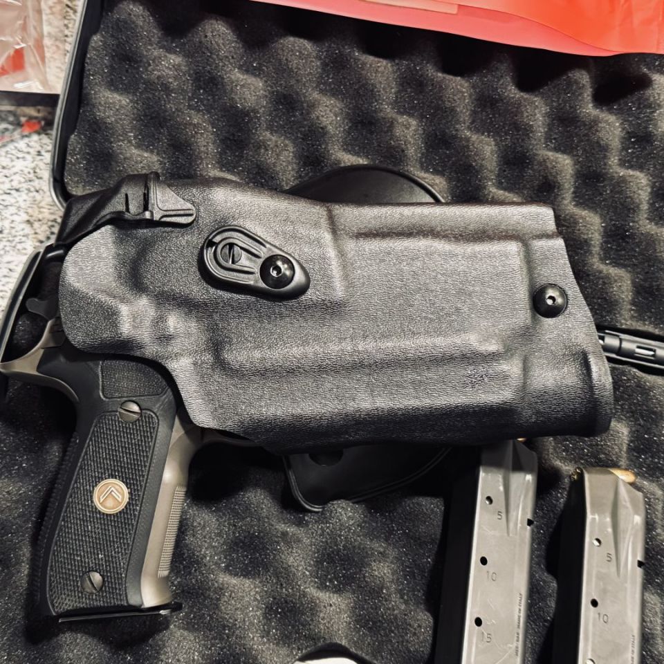 Image 5 - Sig p226 legion DA/SA