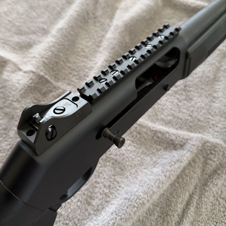 Image 5 - Benelli M4 12GA Shotgun