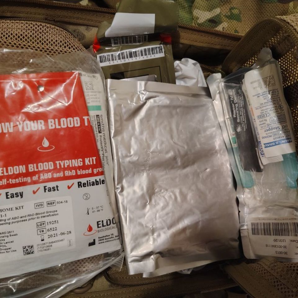 Image 1 - Medical kit 