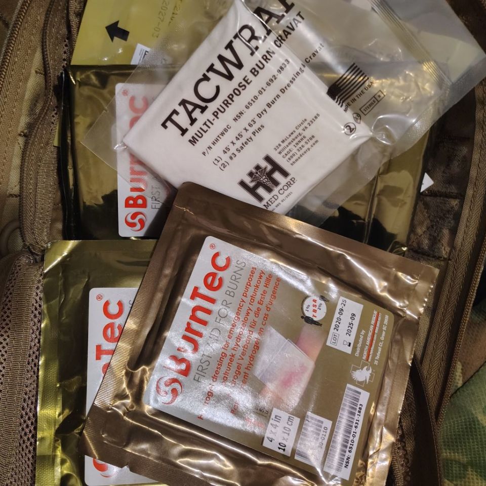 Image 3 - Medical kit 