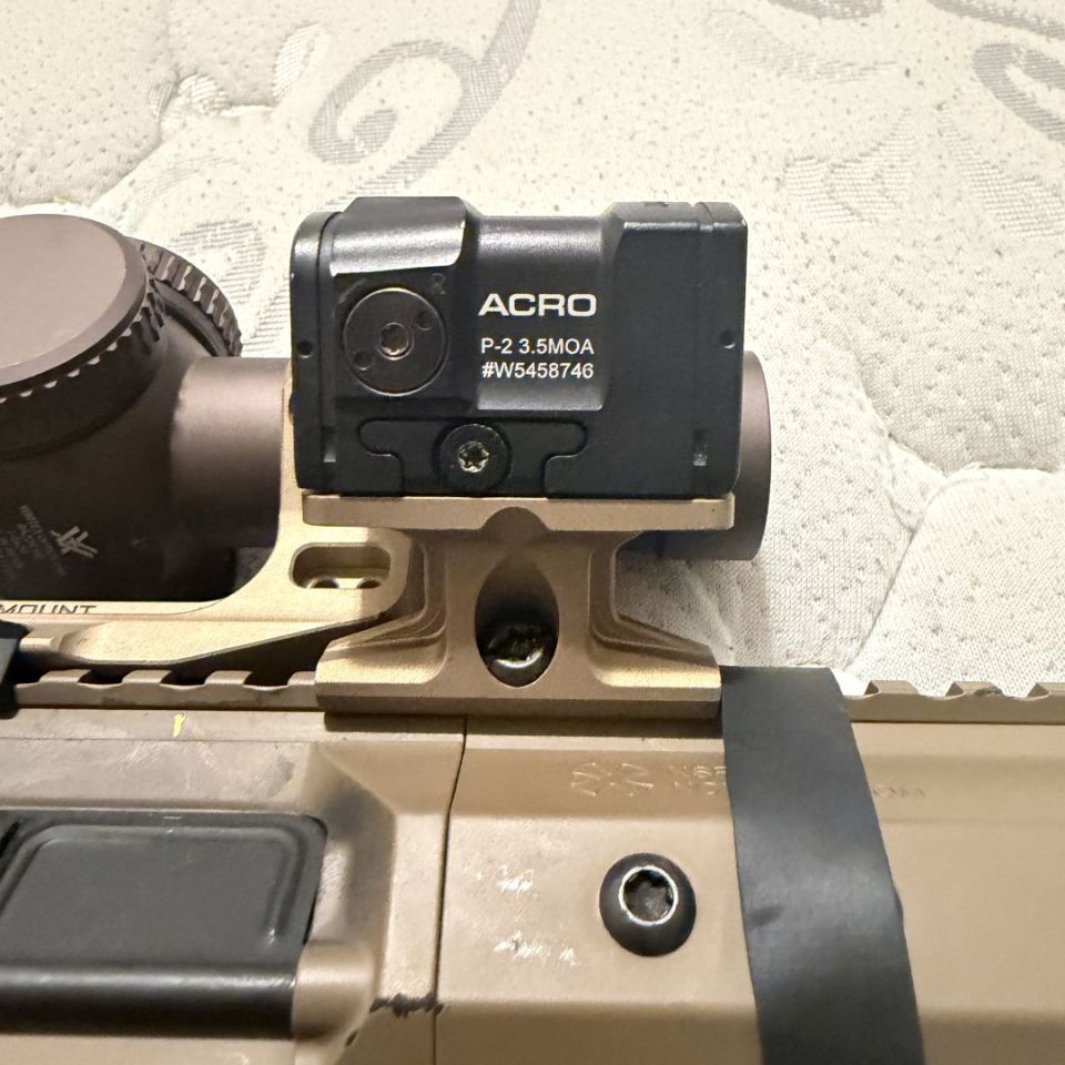 Image 2 - Vortex Razor with mounts