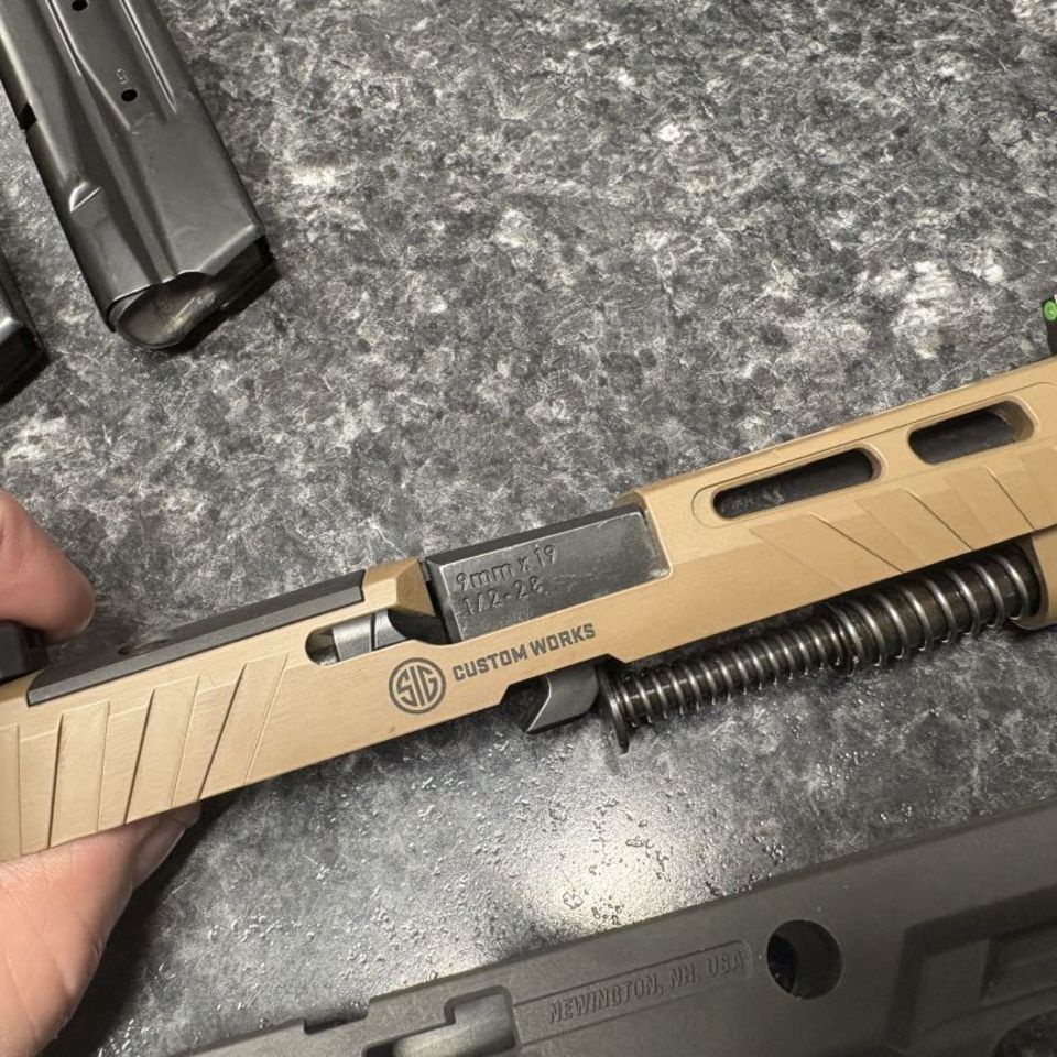 Image 2 - Sig Spectre Comp P320 FDE Uppe