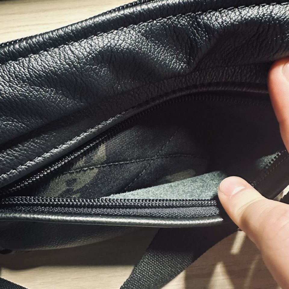 Image 4 - Tight Chutes Passport LH