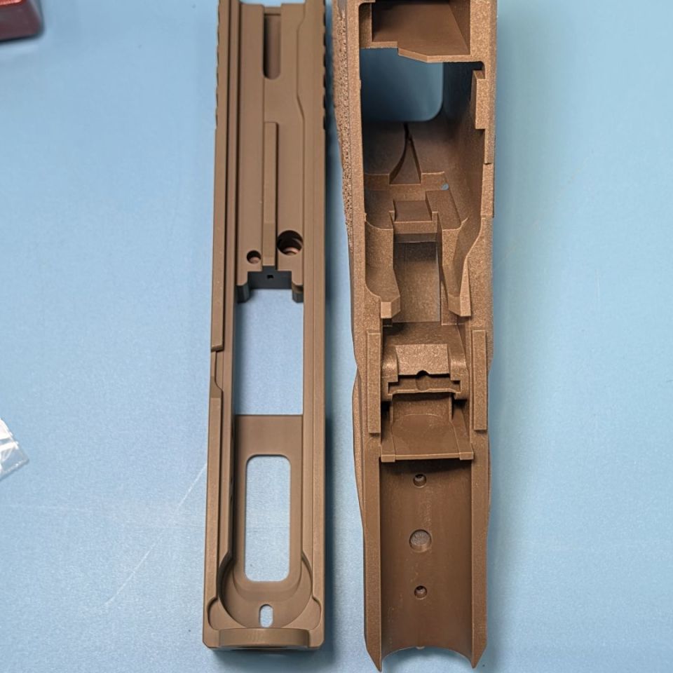 Image 4 - Polymer80 PF940SC FDE & Slide