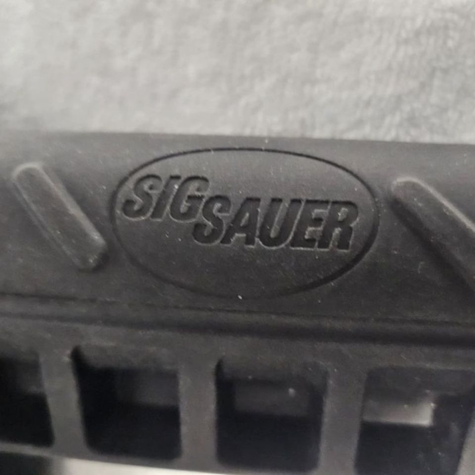 Image 4 - Magpul stock 