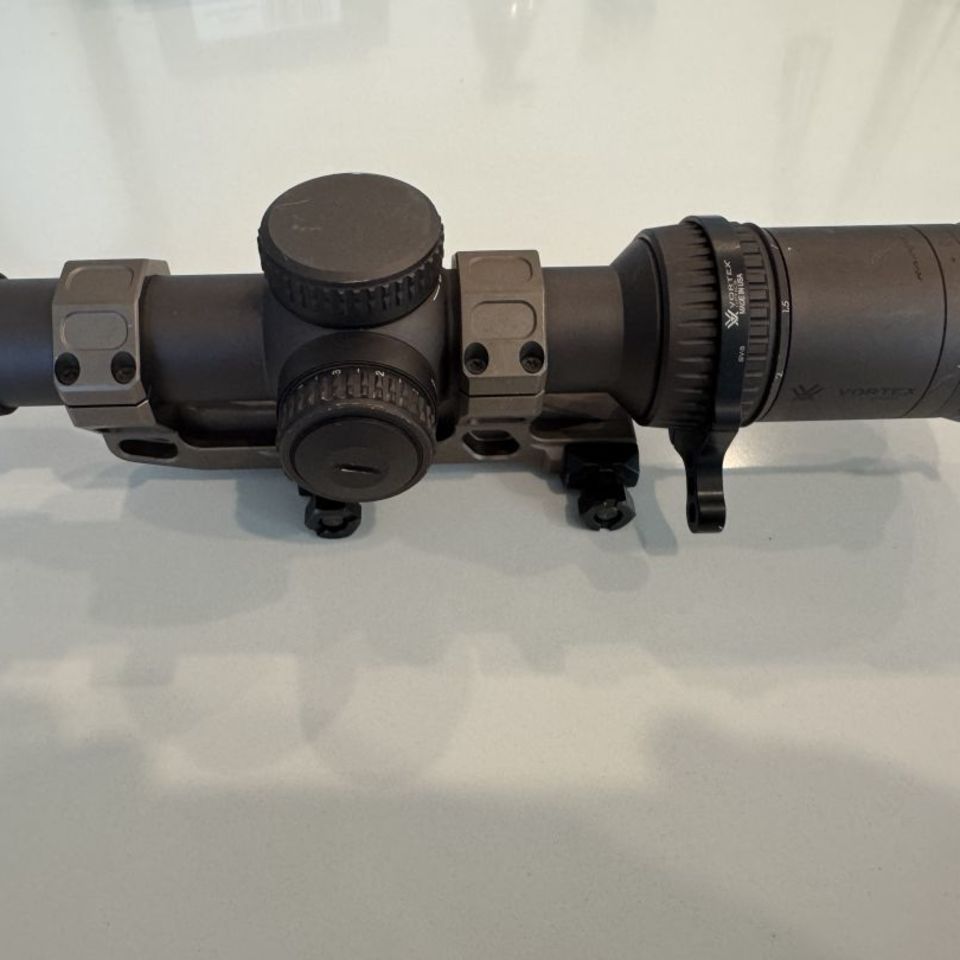 Image 2 - Vortex Razor HD Gen 2 1-6x24