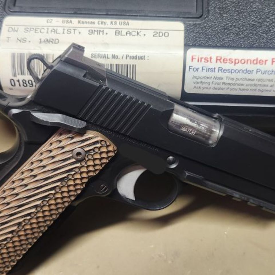 Image 2 - Dan Wesson specalist 9mm 1911