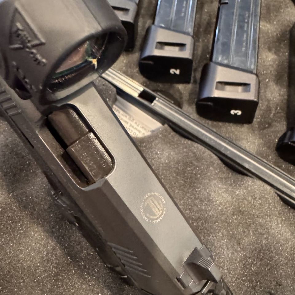 Image 3 - LTT PX4 Blackout Compact