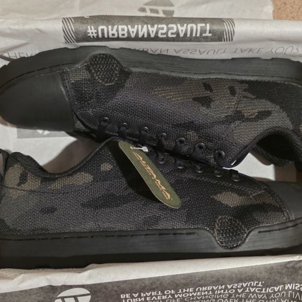 Image 1 - Altama Urban Assualt shoes MCB