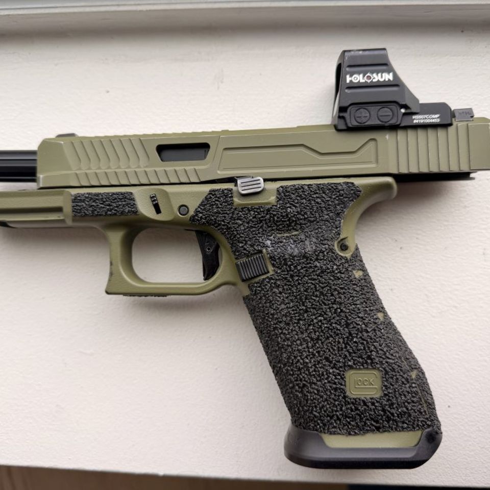 Image 3 - Glock 17 DWS build