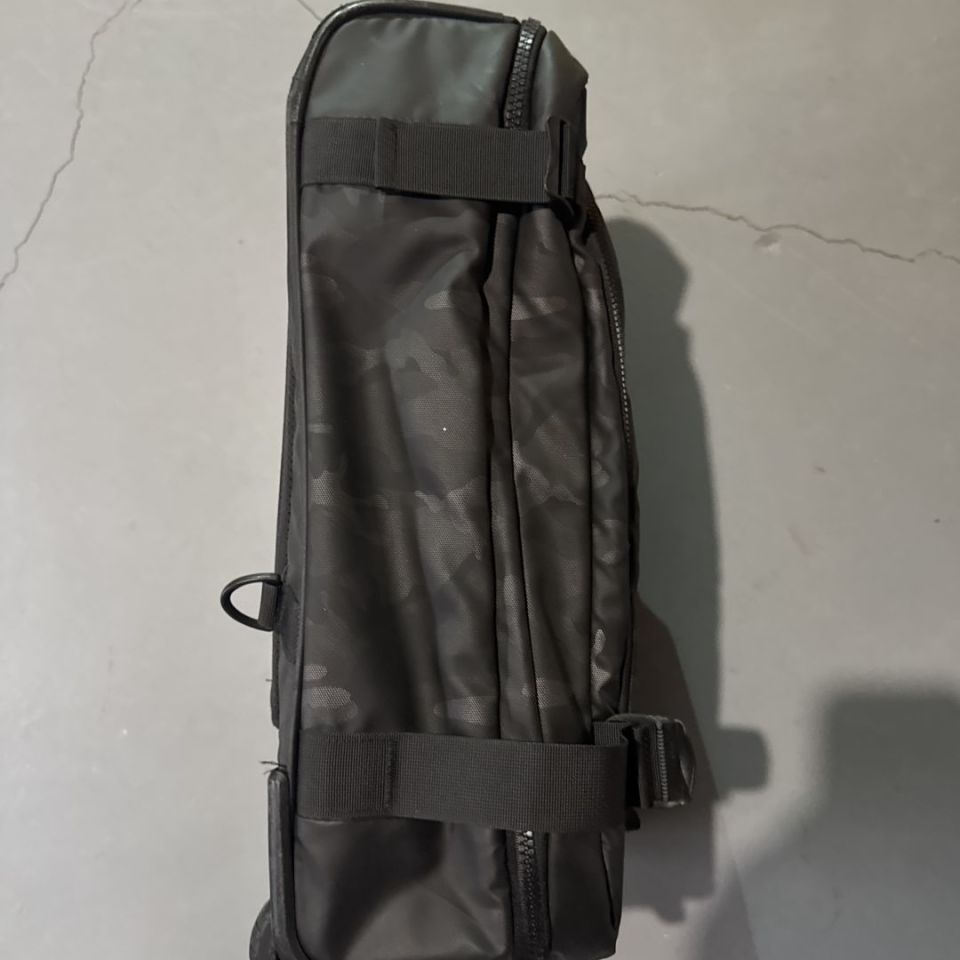 Image 4 - Samsonite Carry On travel bag 