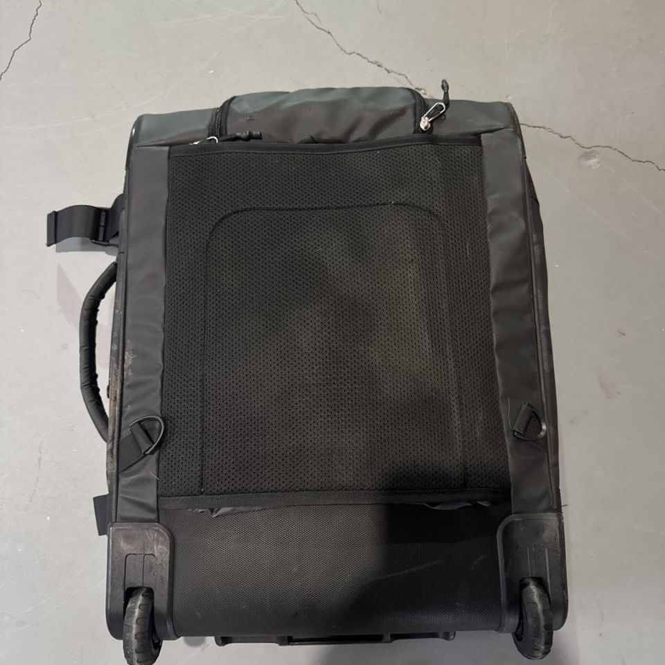 Image 3 - Samsonite Carry On travel bag 