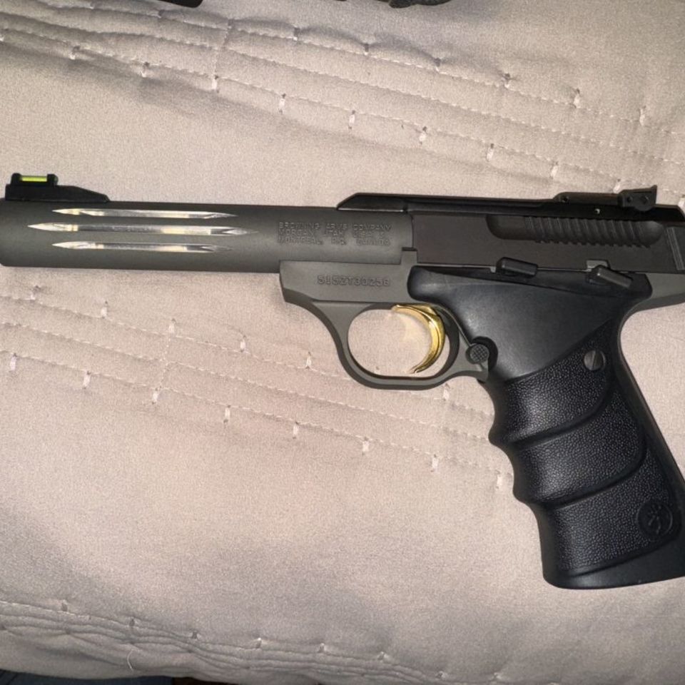 Image 2 - Browning Buckmark