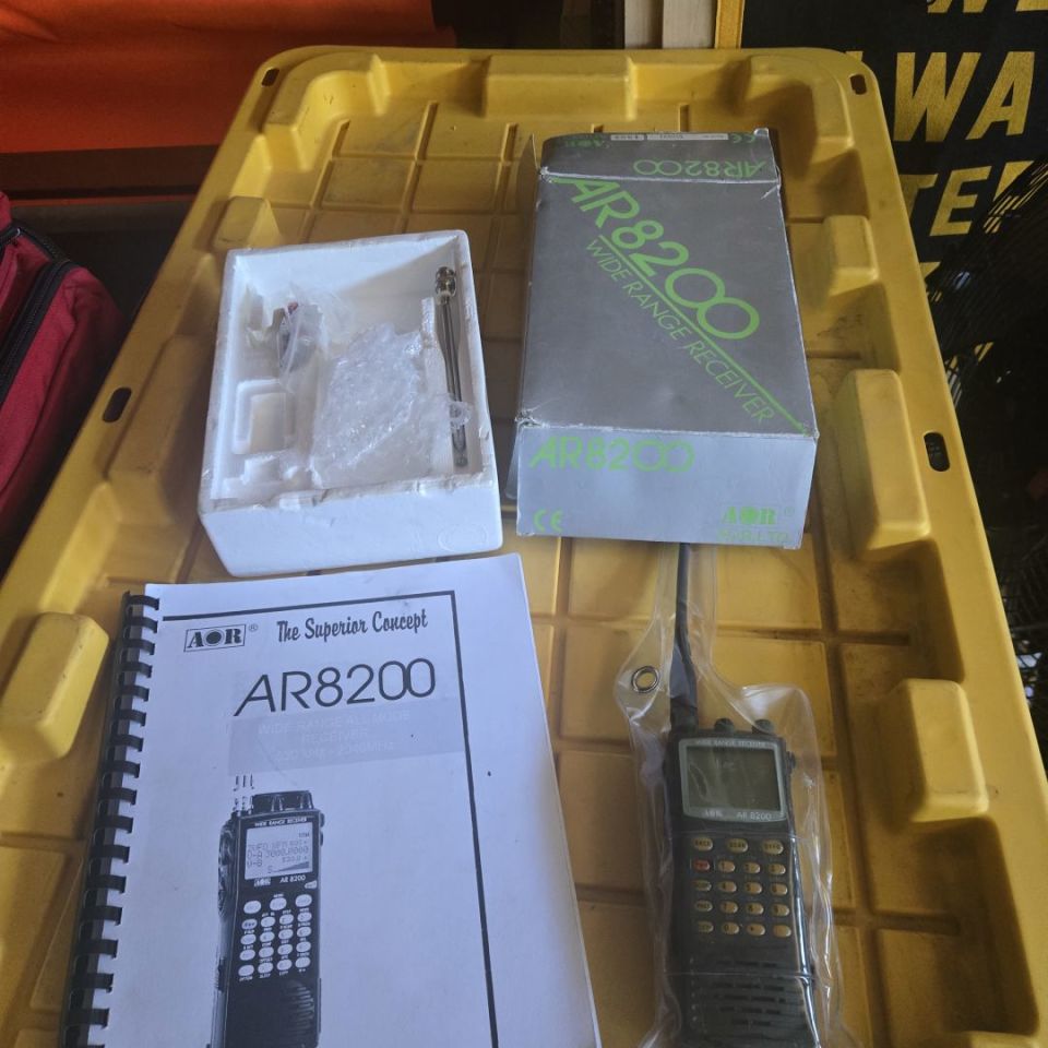 Image 1 - Ar8200 wide-range reciver