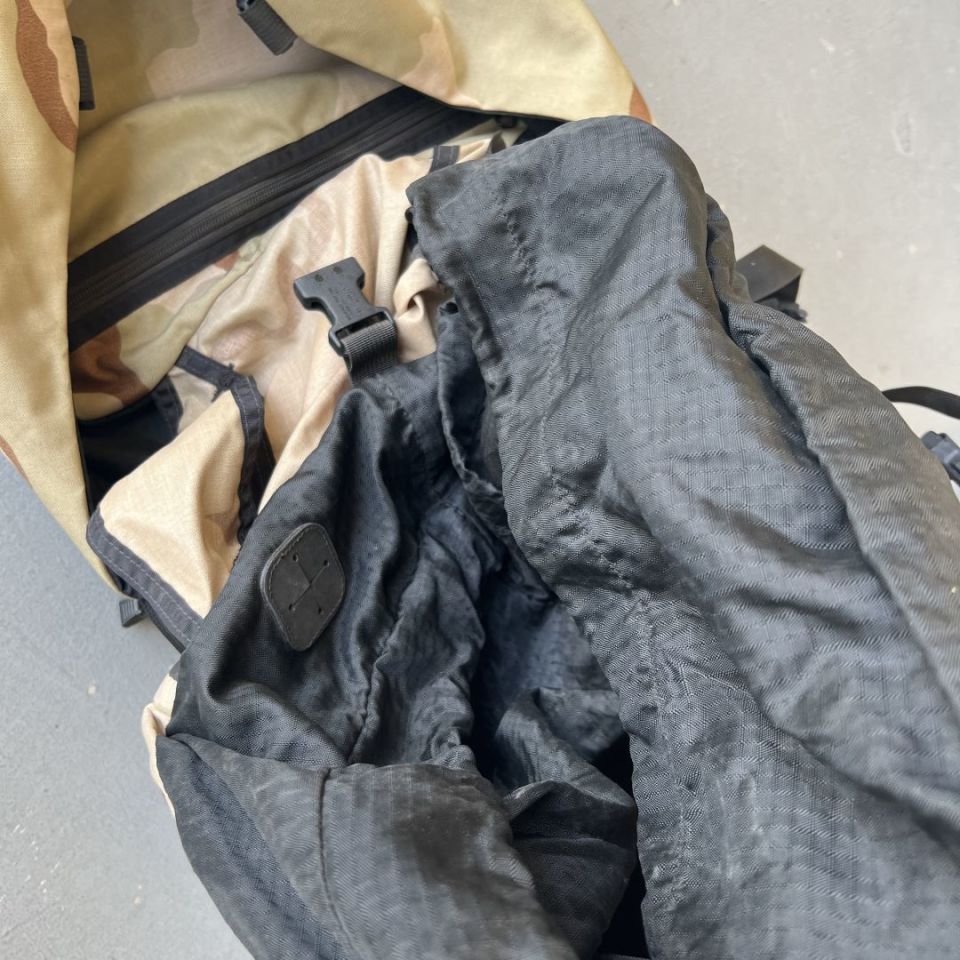 Image 3 - Gregory UM21 DCU desert ruck