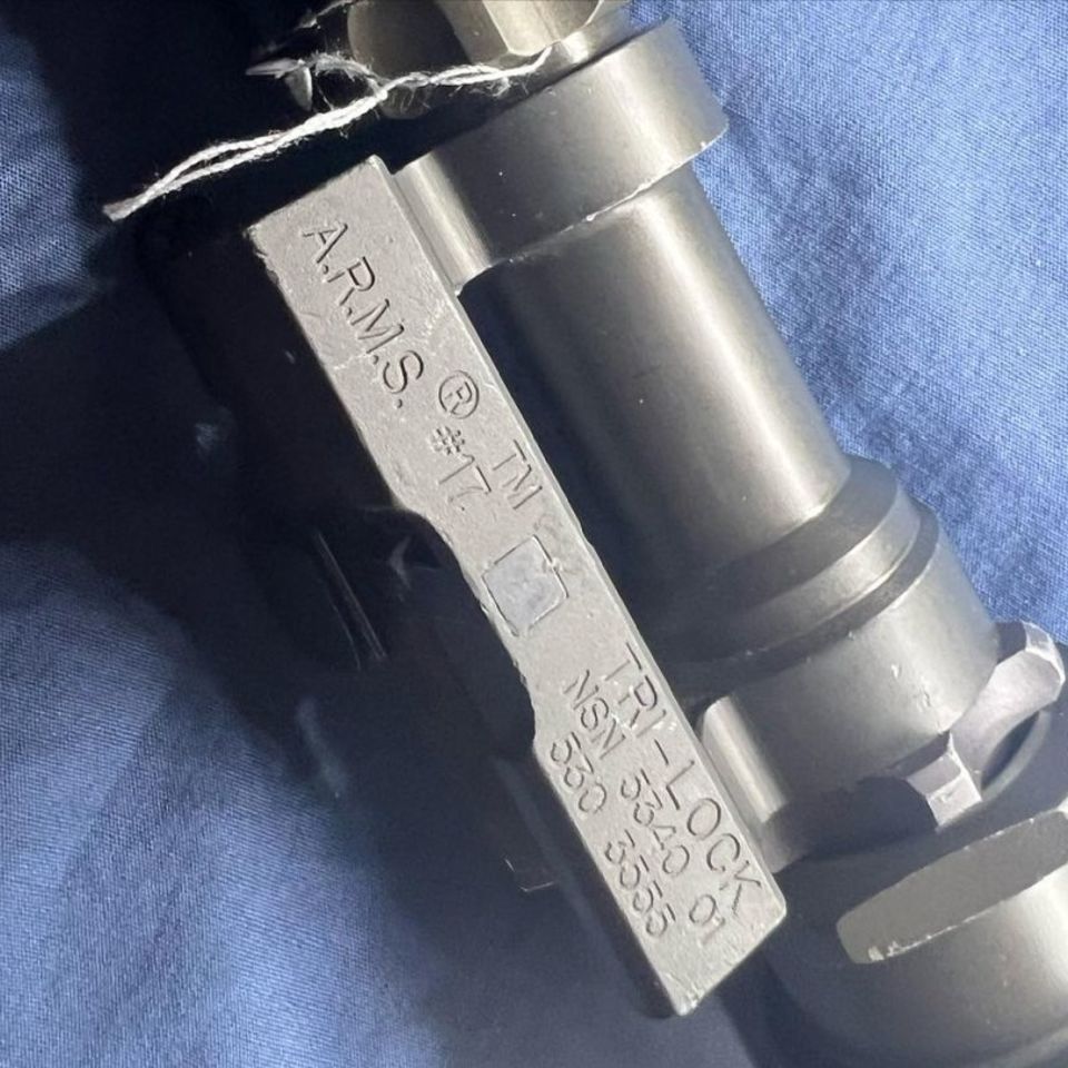 Image 2 - Surefire rifle light w/ ARMS 