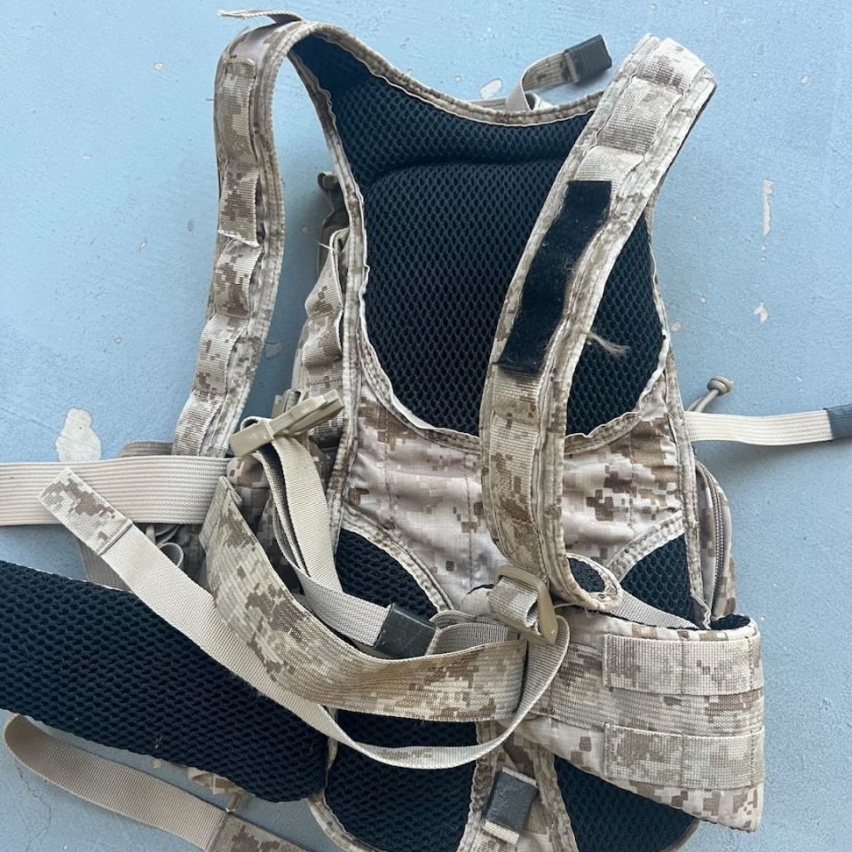 Image 4 - Eagle AOR1 beavertail pack