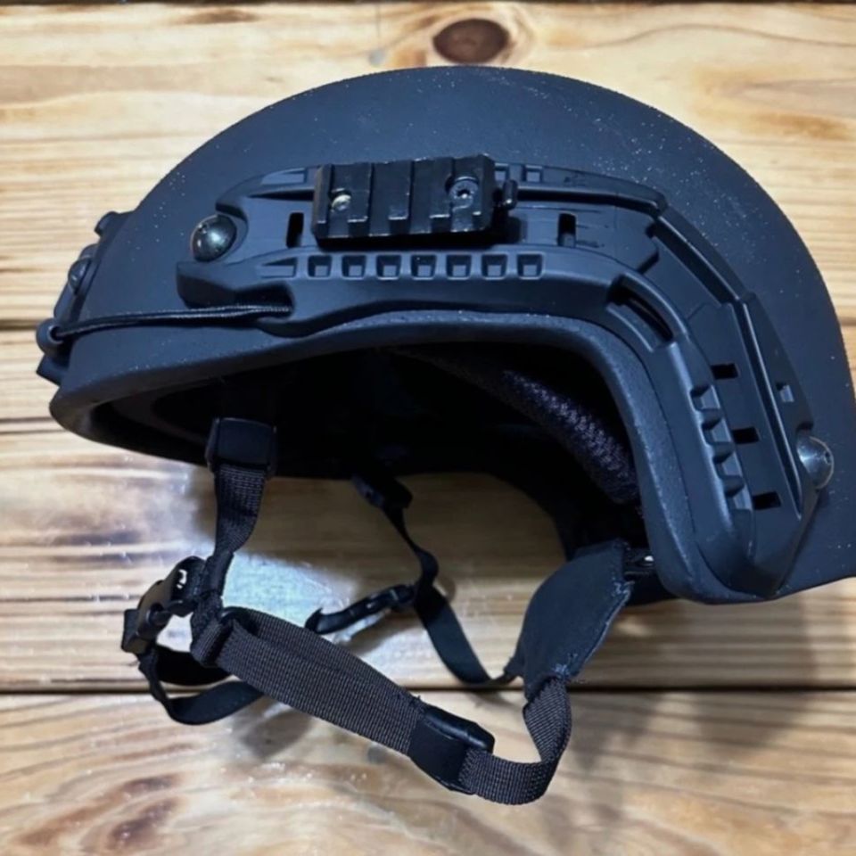 Image 2 - Paraclete highcut helmet XL