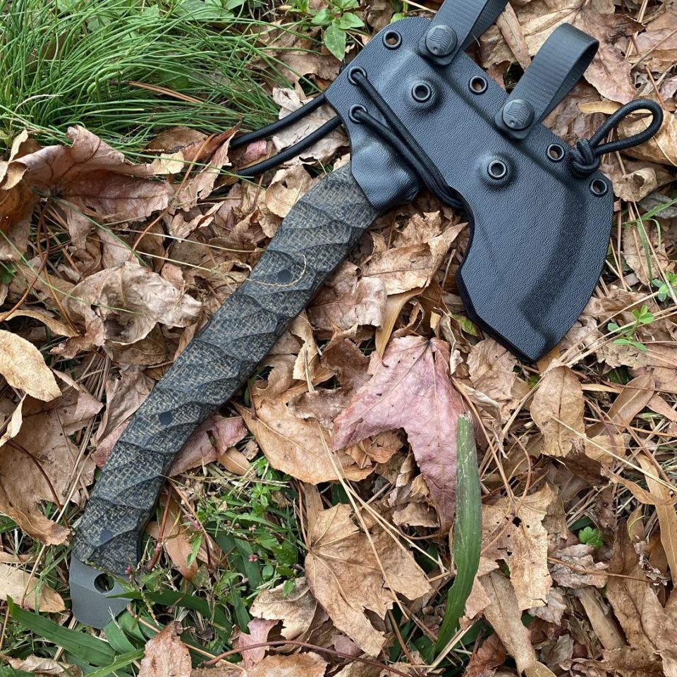 Image 4 - Half Faced Blades Tomahawk