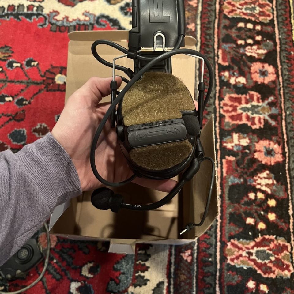 Image 2 - Peltor ComTac V single lead