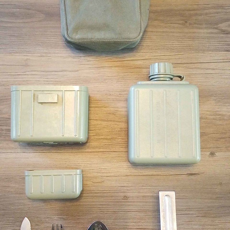 Image 1 - JNA Yugo Serb M-69 Mess Kit