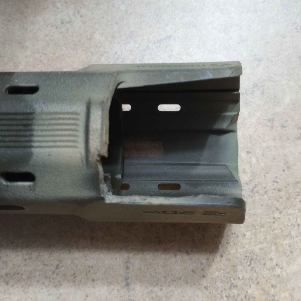 Image 3 - Magpul MOE SL Handguard