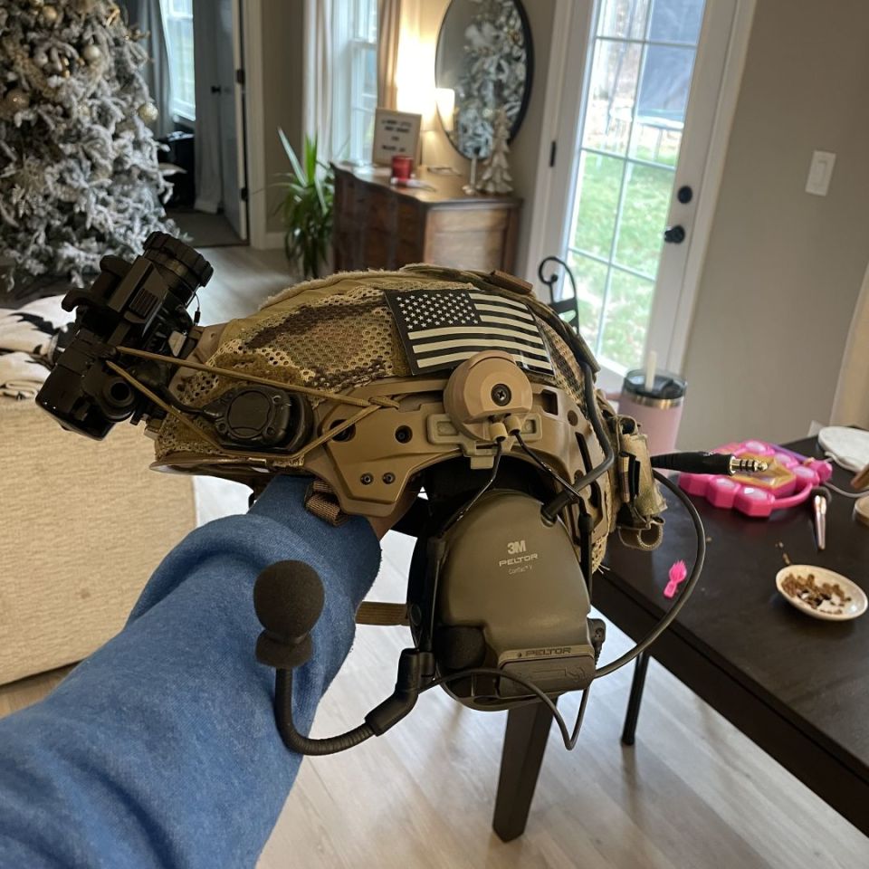 Image 4 - Pvs14 Elbit w/ helmet 