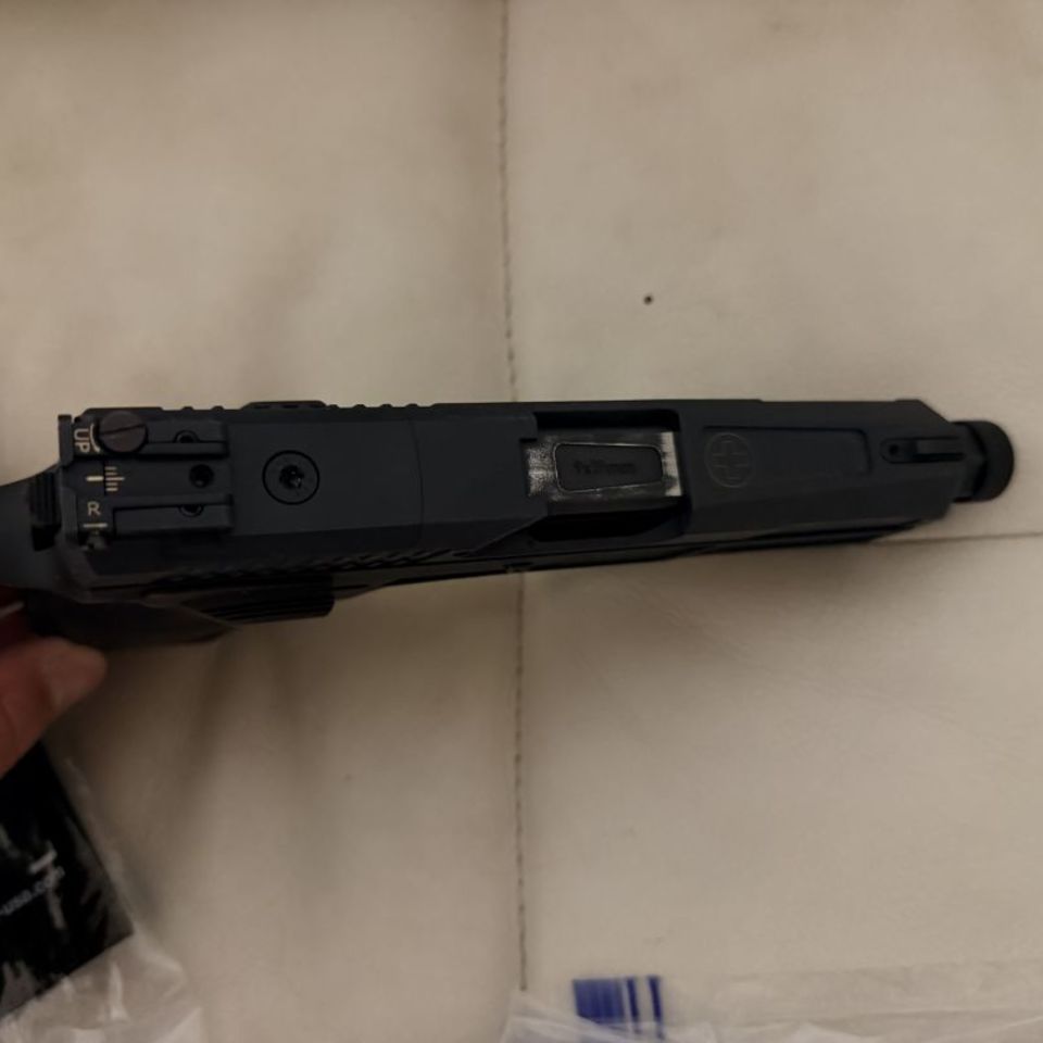 Image 4 - B&T MK II 9mm w/ mags