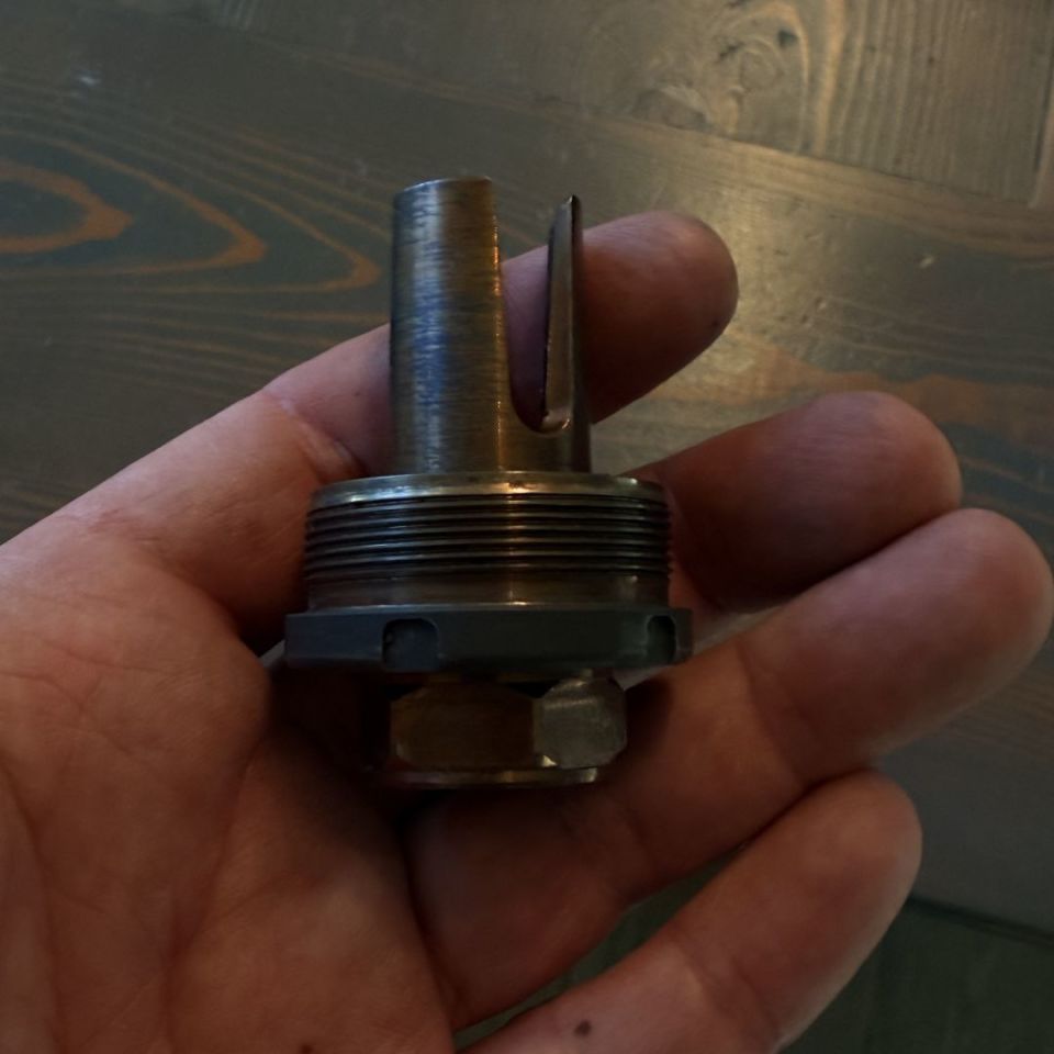 Image 2 - Sr25 flash hider and hub