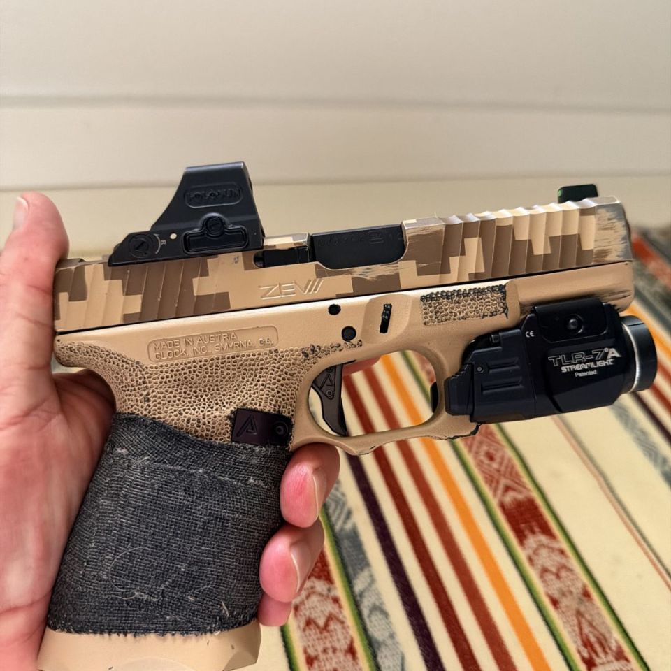 Image 3 - Glock 19 gen 3 