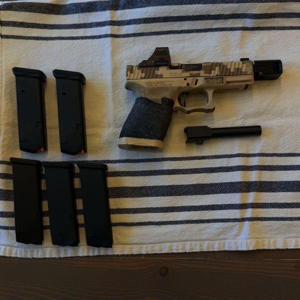 Image 5 - Glock 19 gen 3 