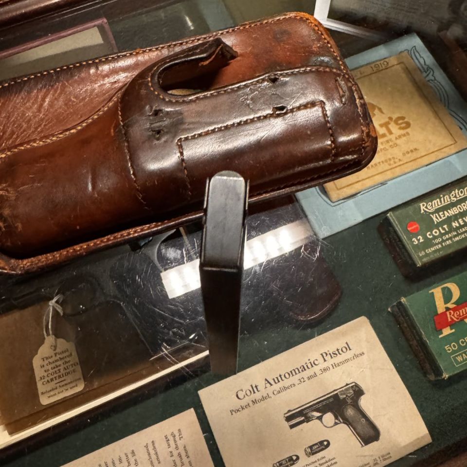 Image 4 - Original Colt Pocket .32 mag