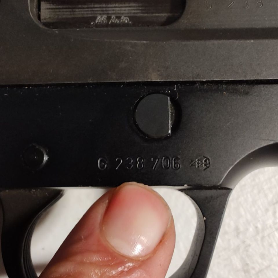 Image 3 - W. German SIG P220