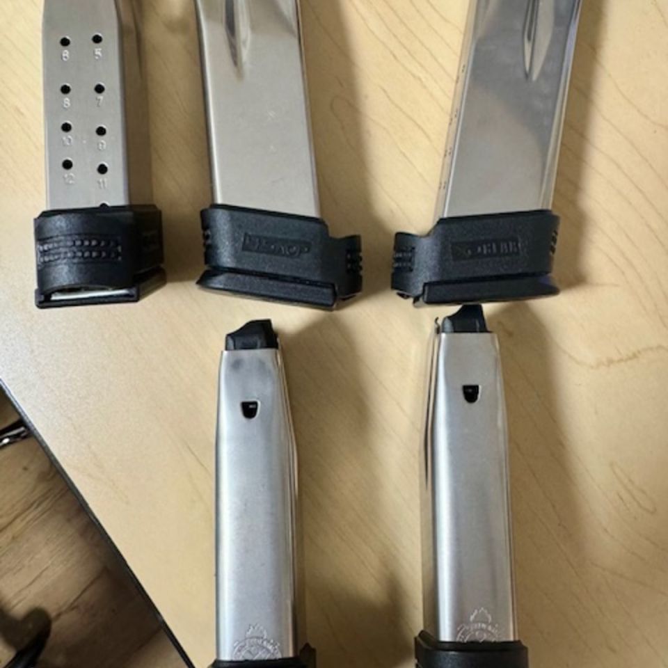 Image 3 - Springfield XD Mags/Holster
