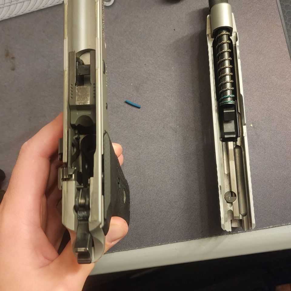 Image 3 - SIG P220 Elite stainless 