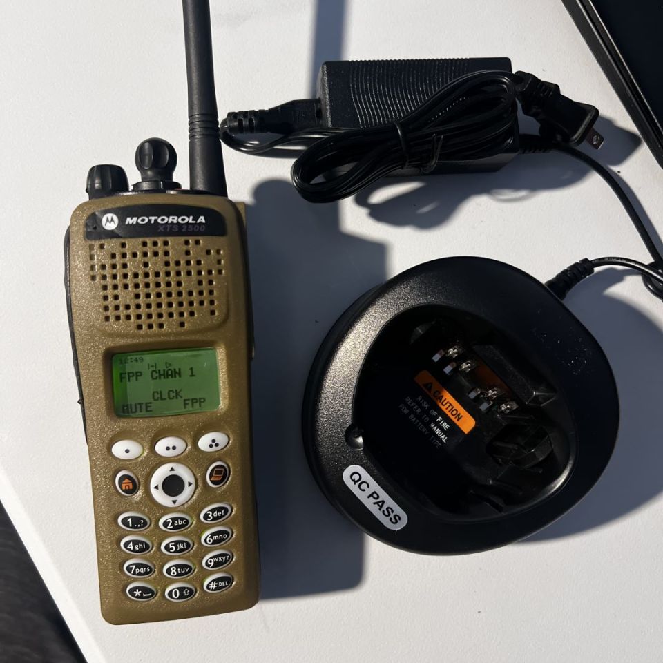 Image 4 - XTS 2500 VHF