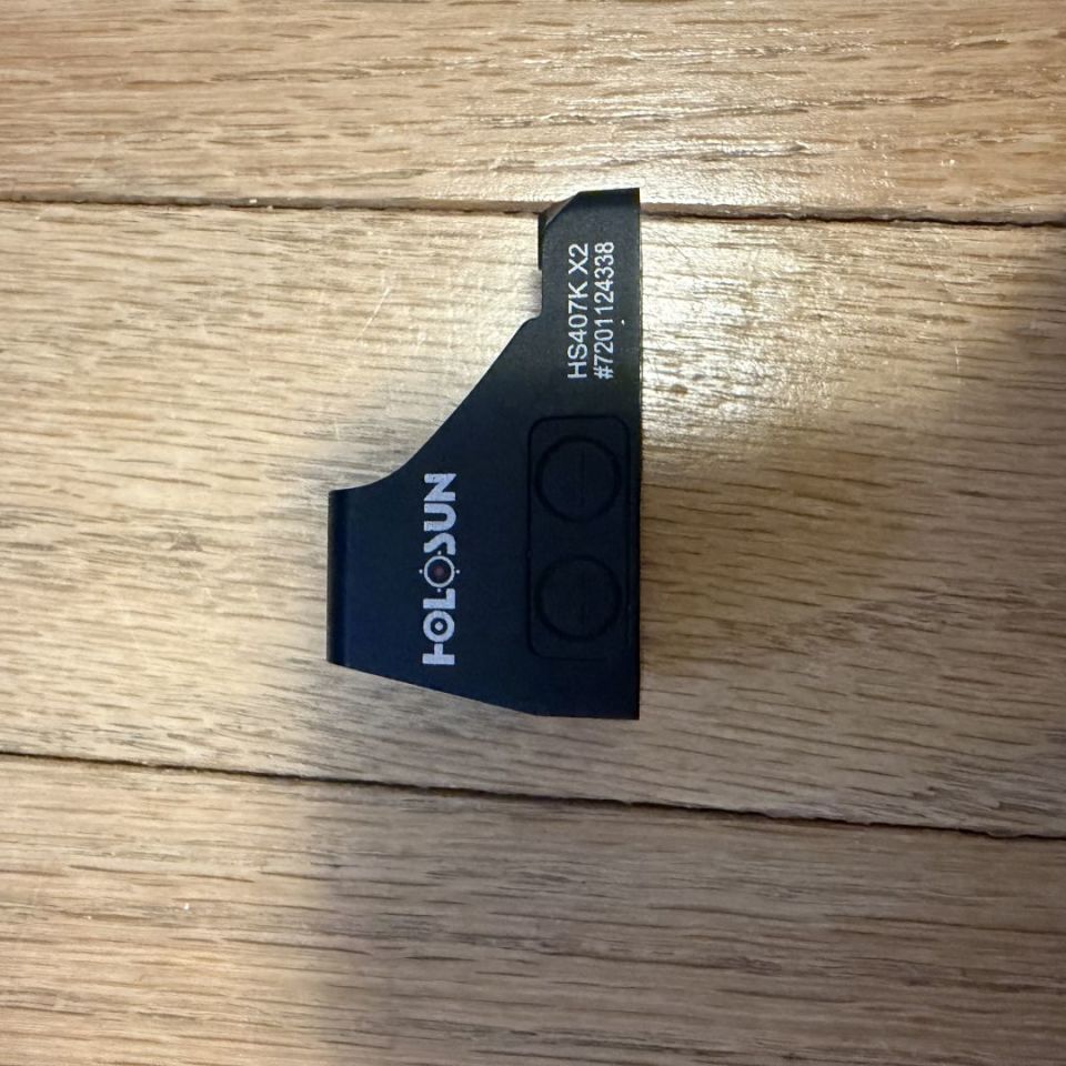 Image 4 - WTS P365 XL w/ extras $750 OBO