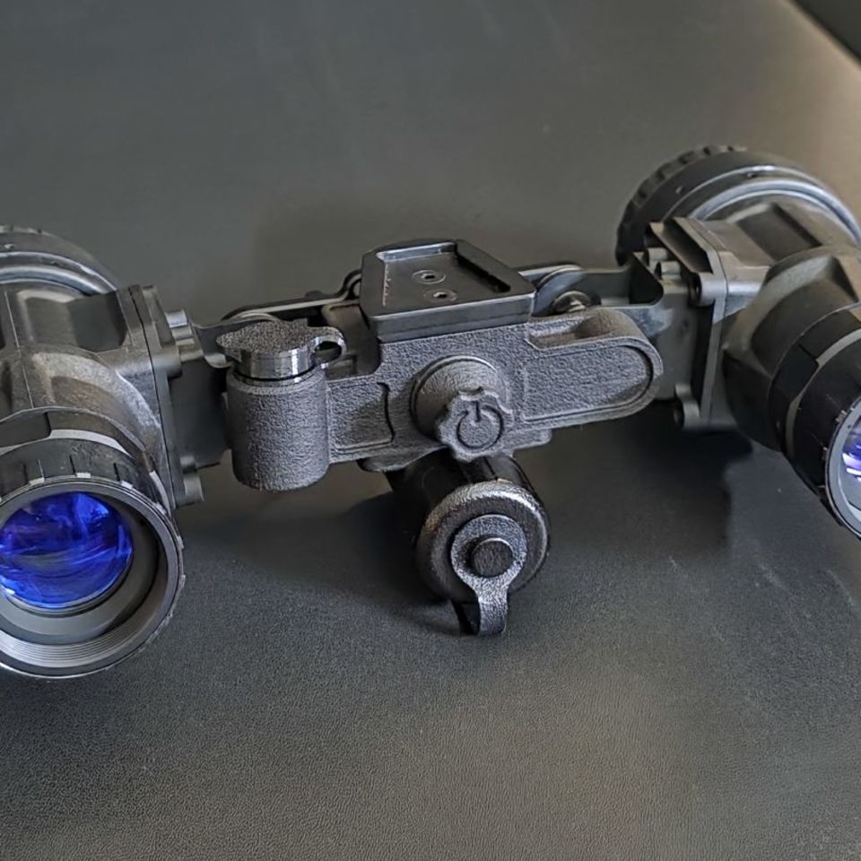 Image 1 - ELBIT WHITE PHOSPHOR BINO