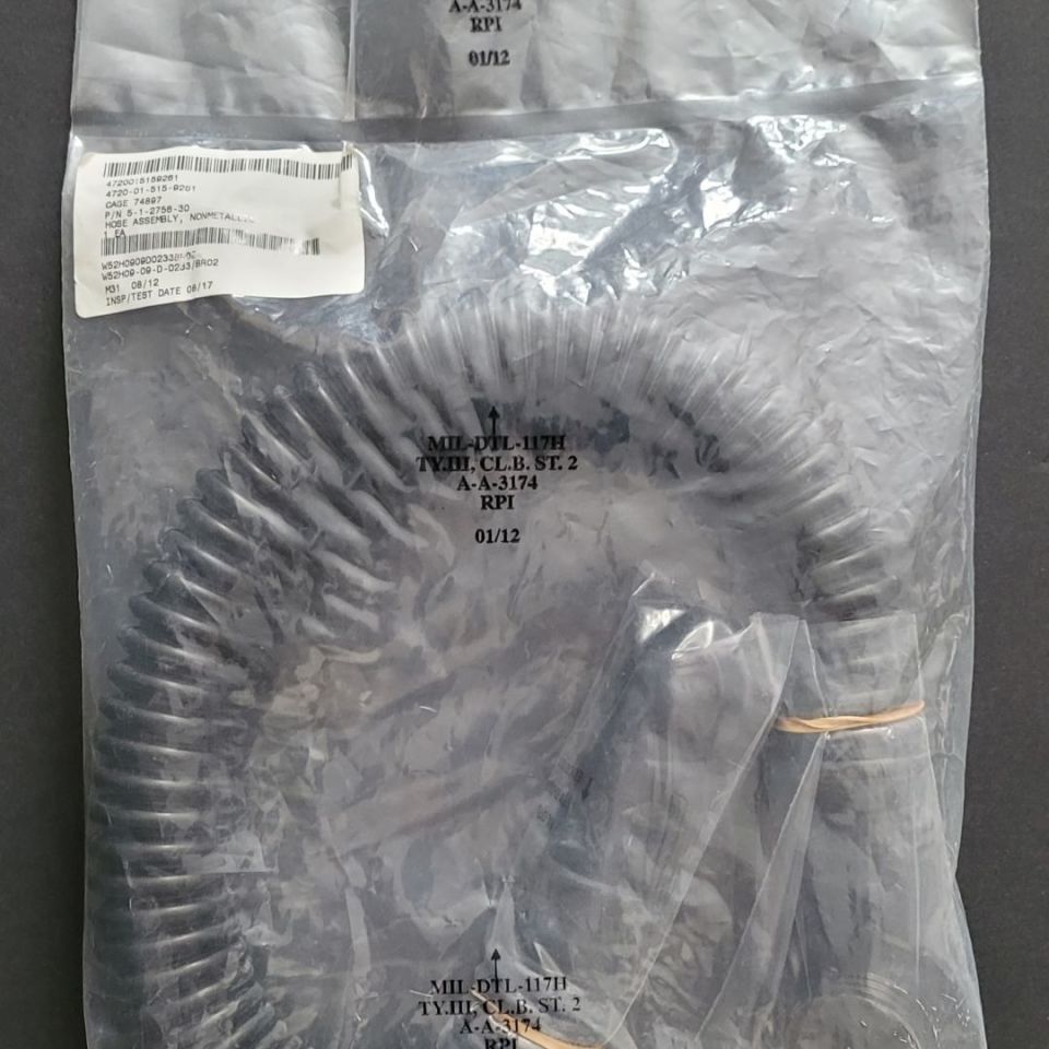 Image 3 - US M40 Gas Mask Bundle