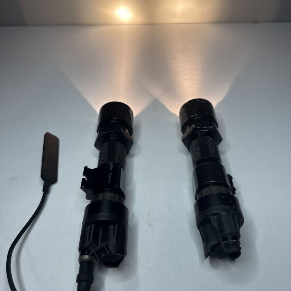 Image 5 - SureFire 660 Flashlight 