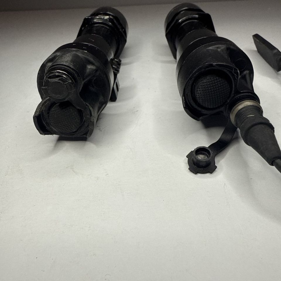 Image 2 - SureFire 660 Flashlight 