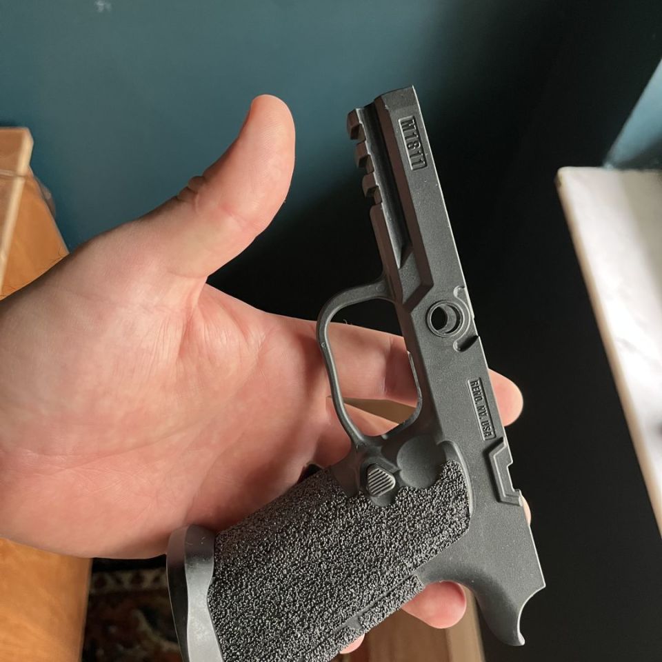 Image 2 - Brouwer M1811 P320 Grip