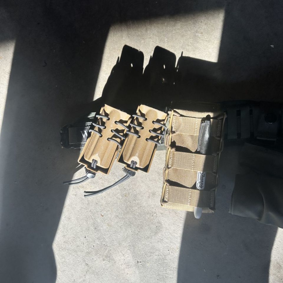 Image 2 - Wilder Tactical Belt w/ Stuff 