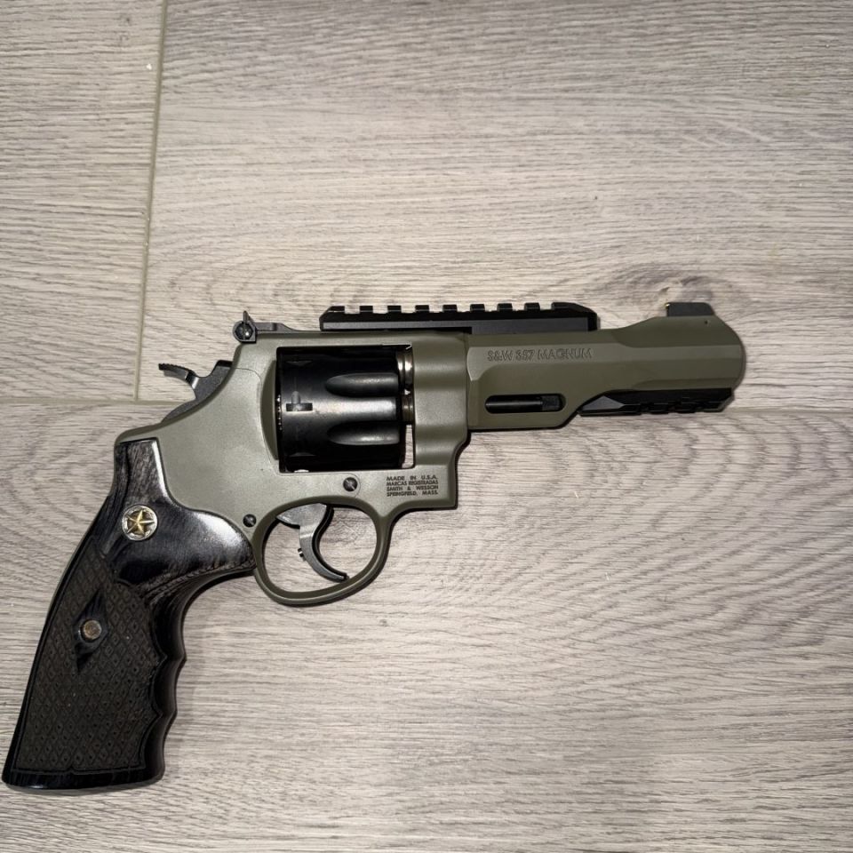 Image 3 - S&W trr8 327 357 Moss 