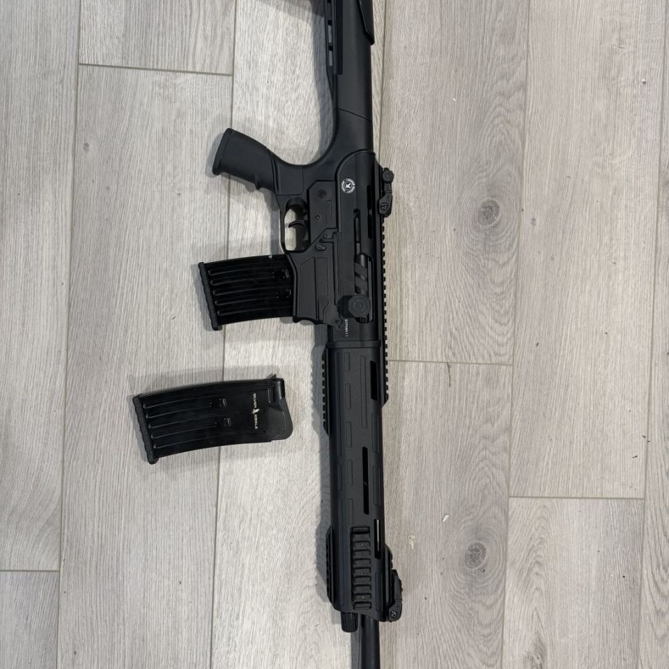 Image 1 - Shotgun semiauto 12 gauge