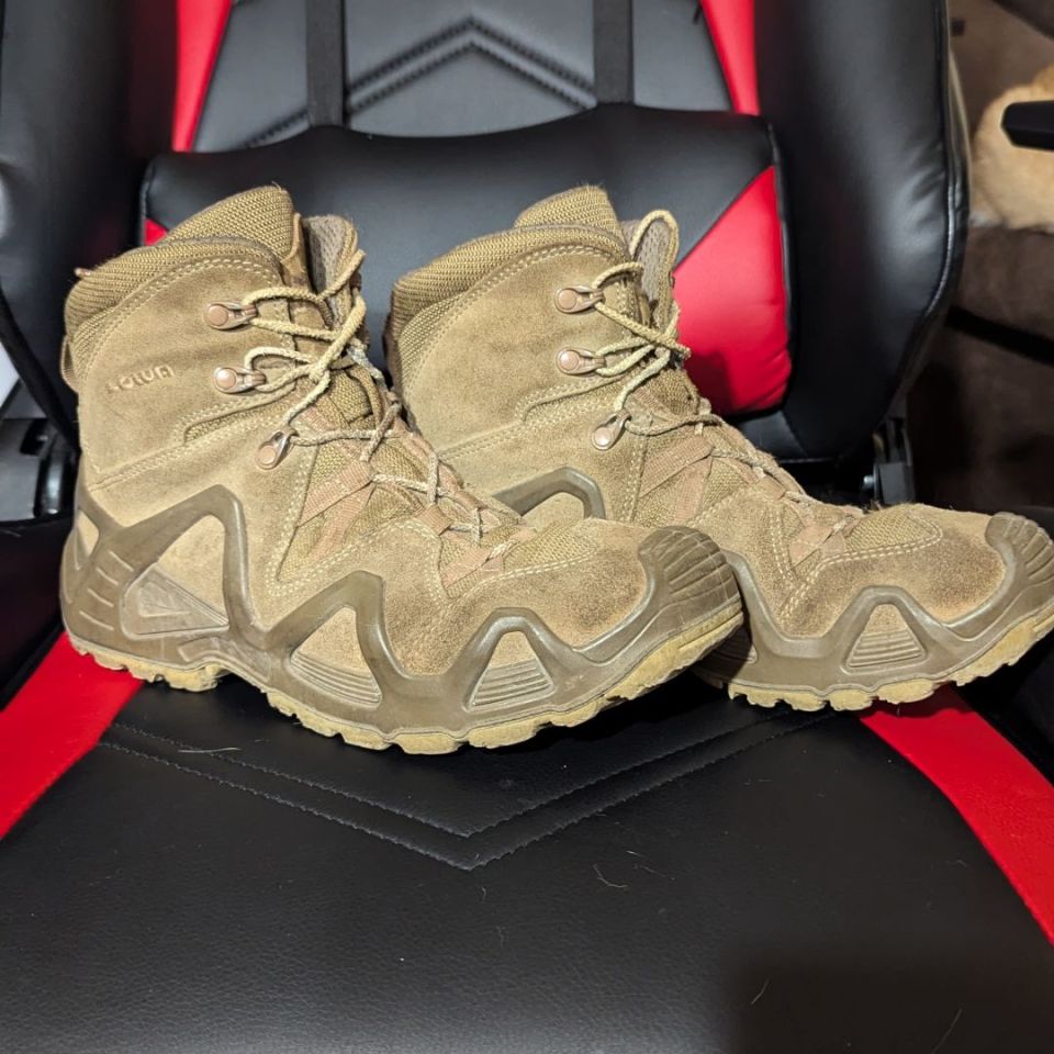 Image 3 - Lowa Boots