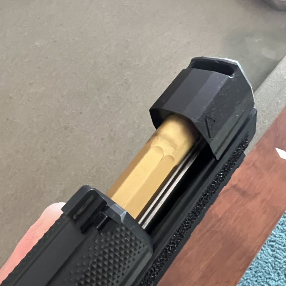 Image 3 - Agency arms p320