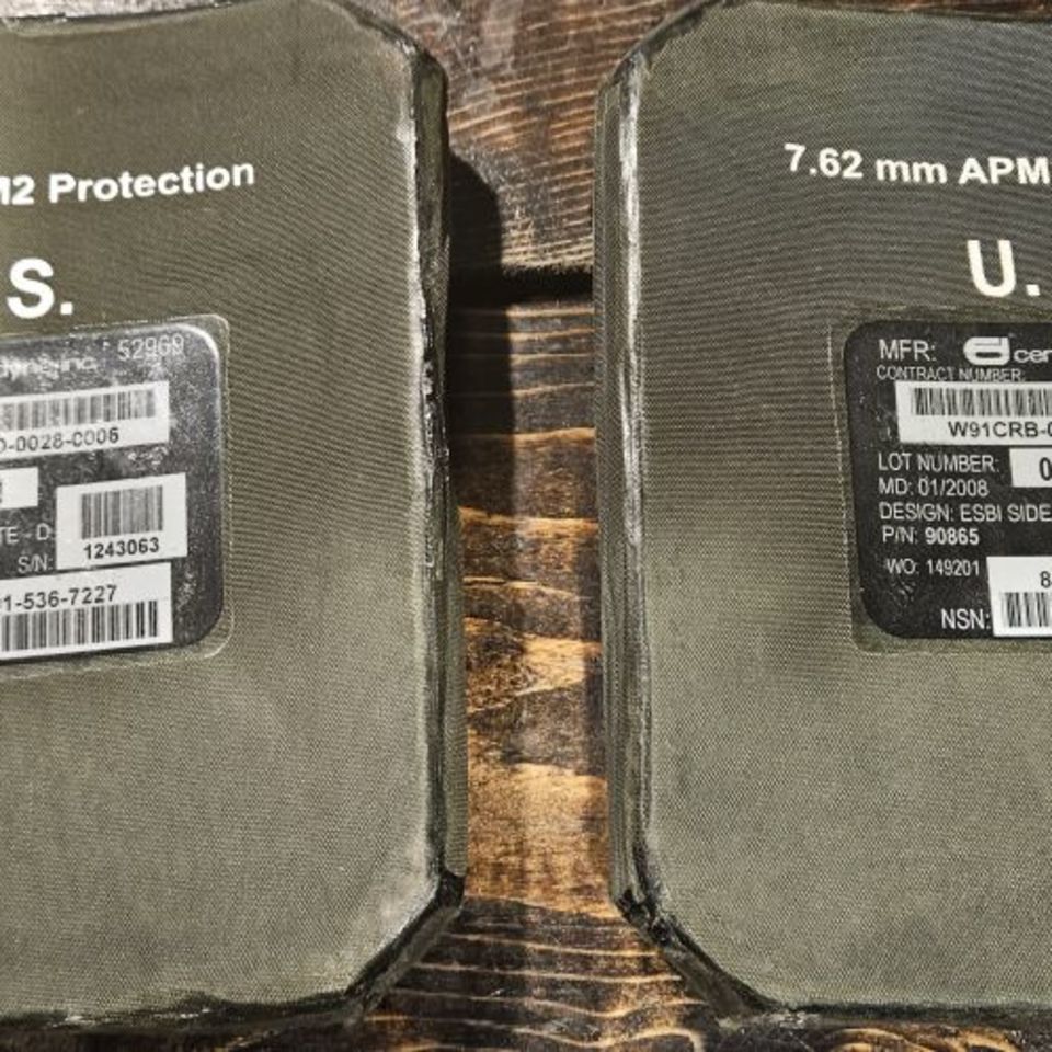 Image 2 - Set of side plates.